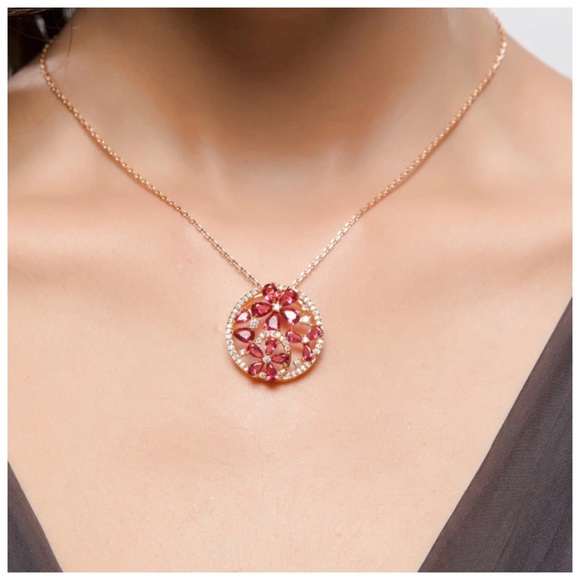 Swarovski Crystals The Aasta Necklace - Picture 3 of 5